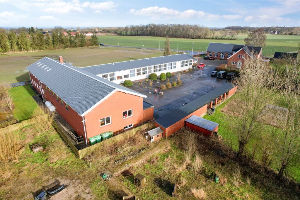 2a93ccd1-5c54-400a-9350-2e6ce923bd4a_Size1080x720crop