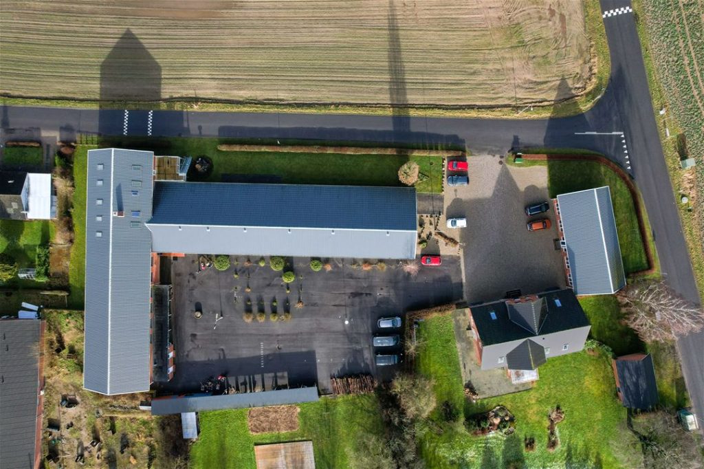 d8568e6f-a403-43f0-9e9a-45d53a22ff32_Size1080x720crop